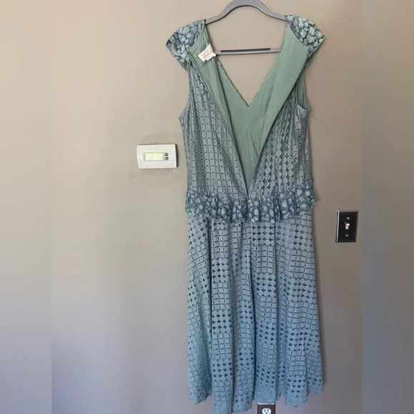 ANTHROPOLOGIE Antoinette Green Ruffle Midi Lace Crochet Dress Size 16 - Picture 6 of 10